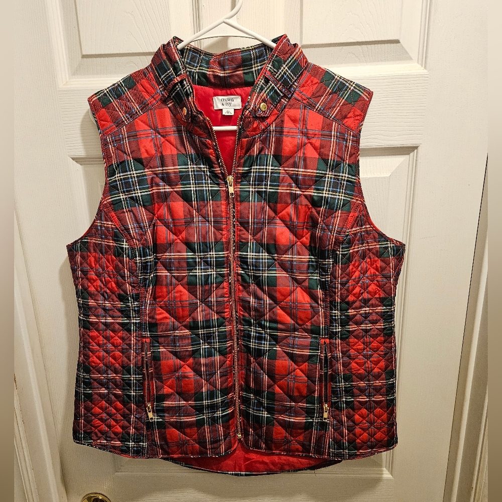 Crown & Ivy Red and Green Plaid Quilted Vest